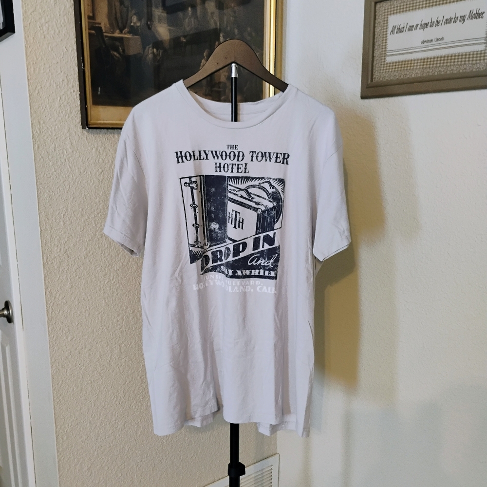 Hollywood Tower Of Terror Disney Parks Size XL Shirt - Drop In and Stay Awhile